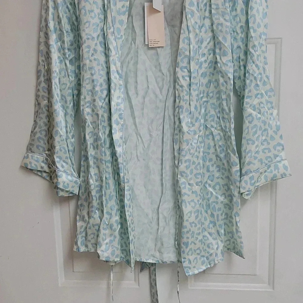 MORGAN LANE Langley Short Robe - Picture 3 of 9